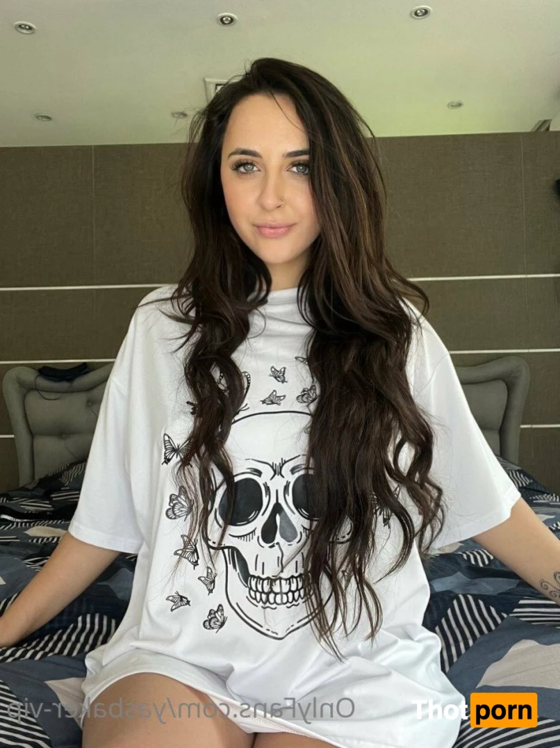 Yasmin Baker 🌸🌹 4756908