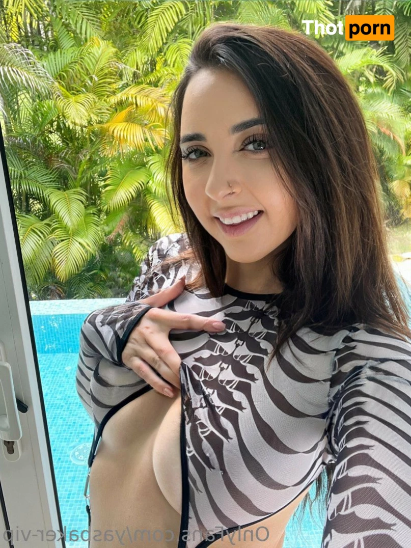 Yasmin Baker 🌸🌹 5248337