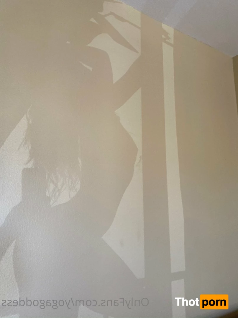 Mel Yoga Goddess 4756825