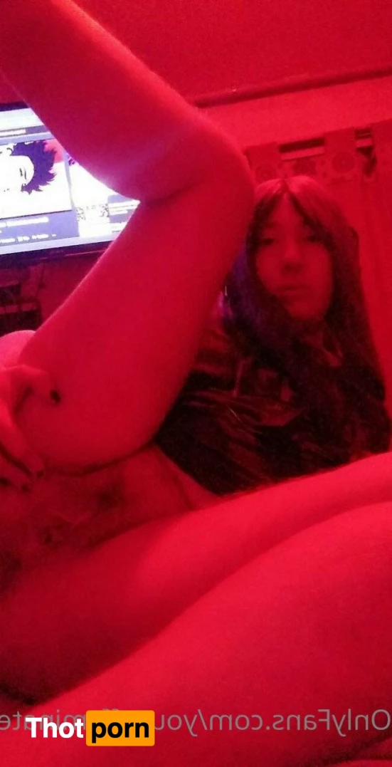 Your local femboy at your feet 4753292