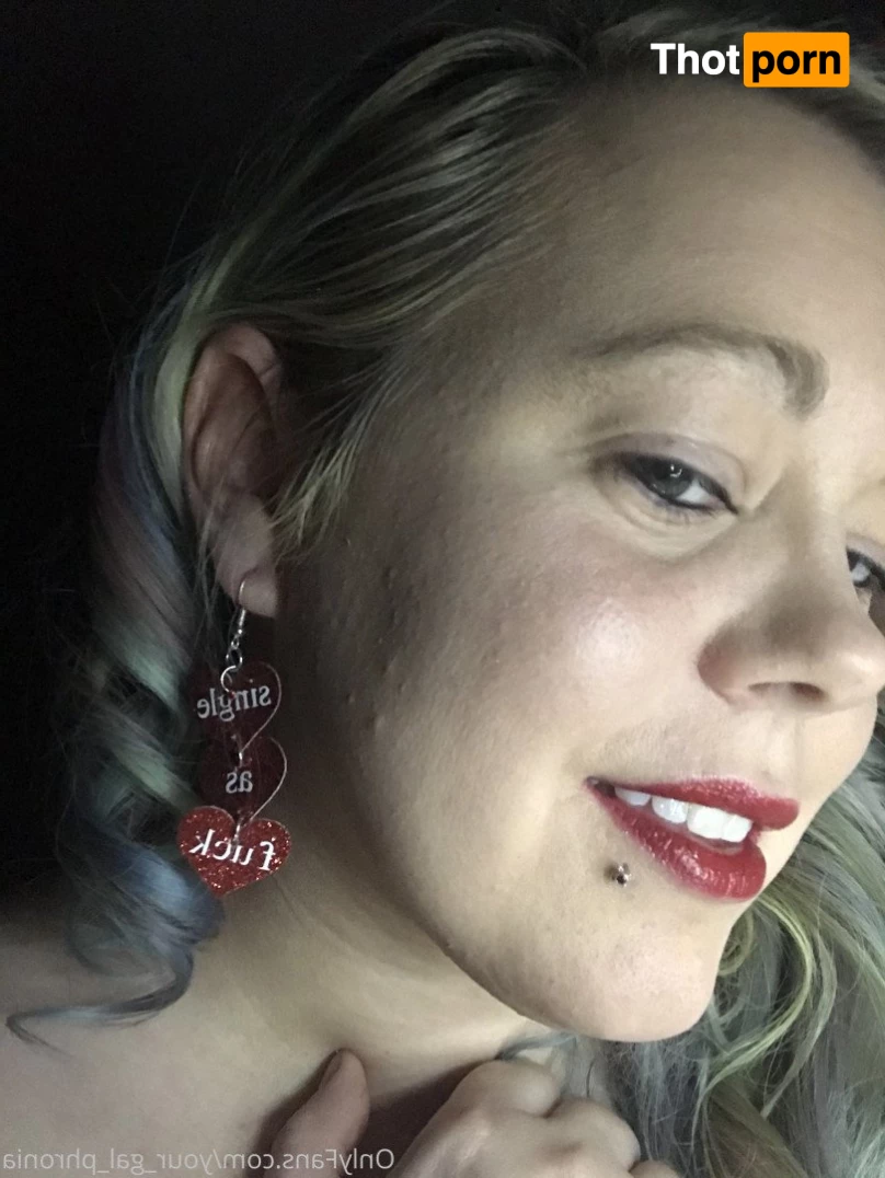 yourgalphronia 4754060