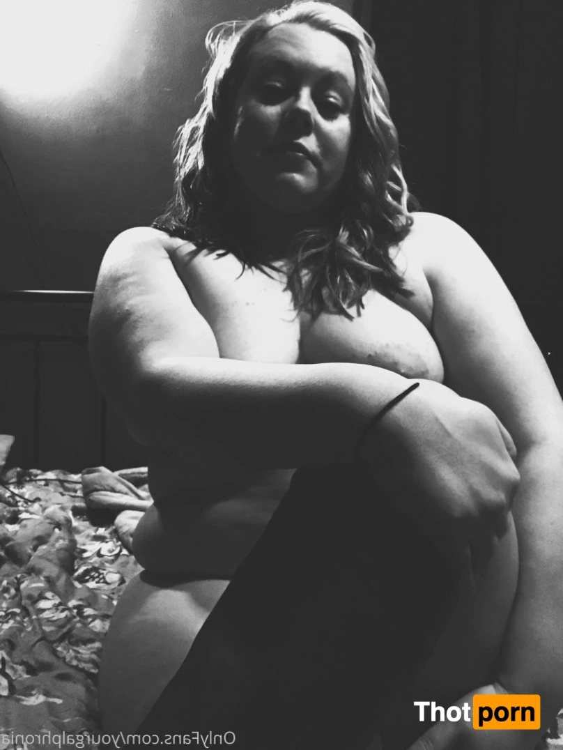 yourgalphronia 4754076