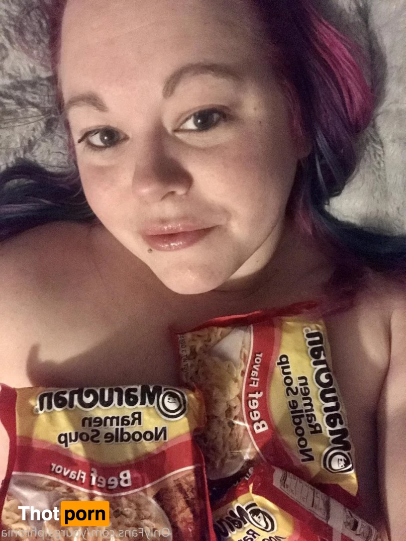 yourgalphronia 4754086