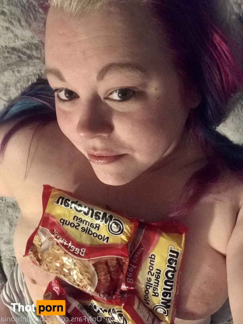 yourgalphronia 4754090