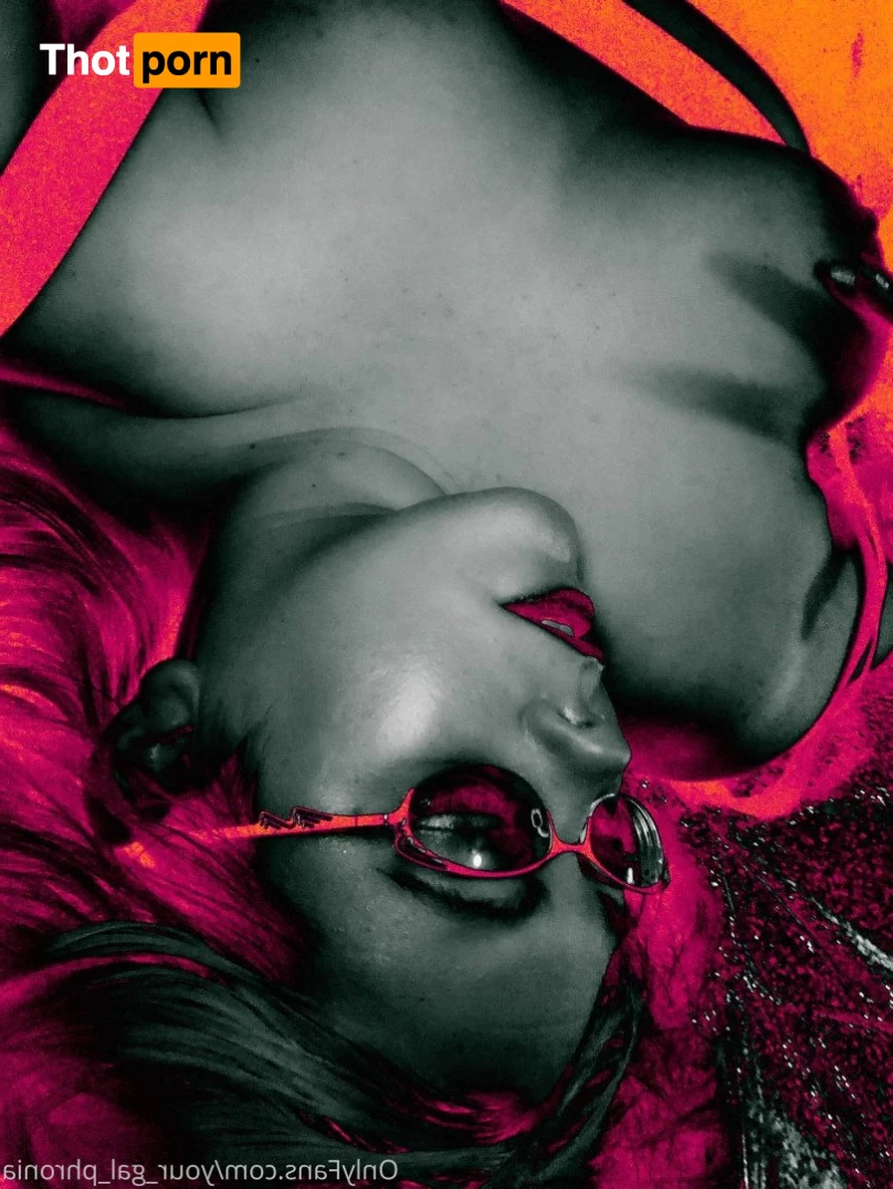 yourgalphronia 4754119