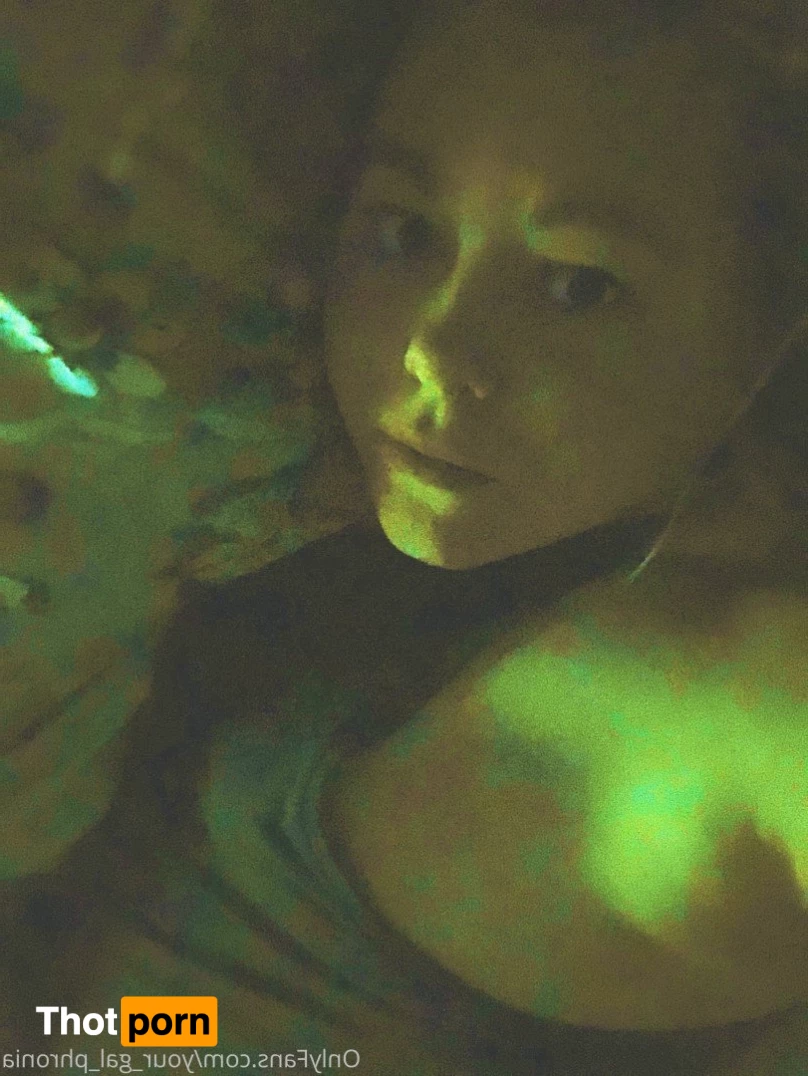 yourgalphronia 4754131