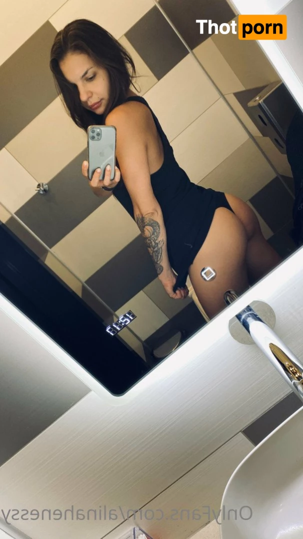 Alina Henessy 4748342