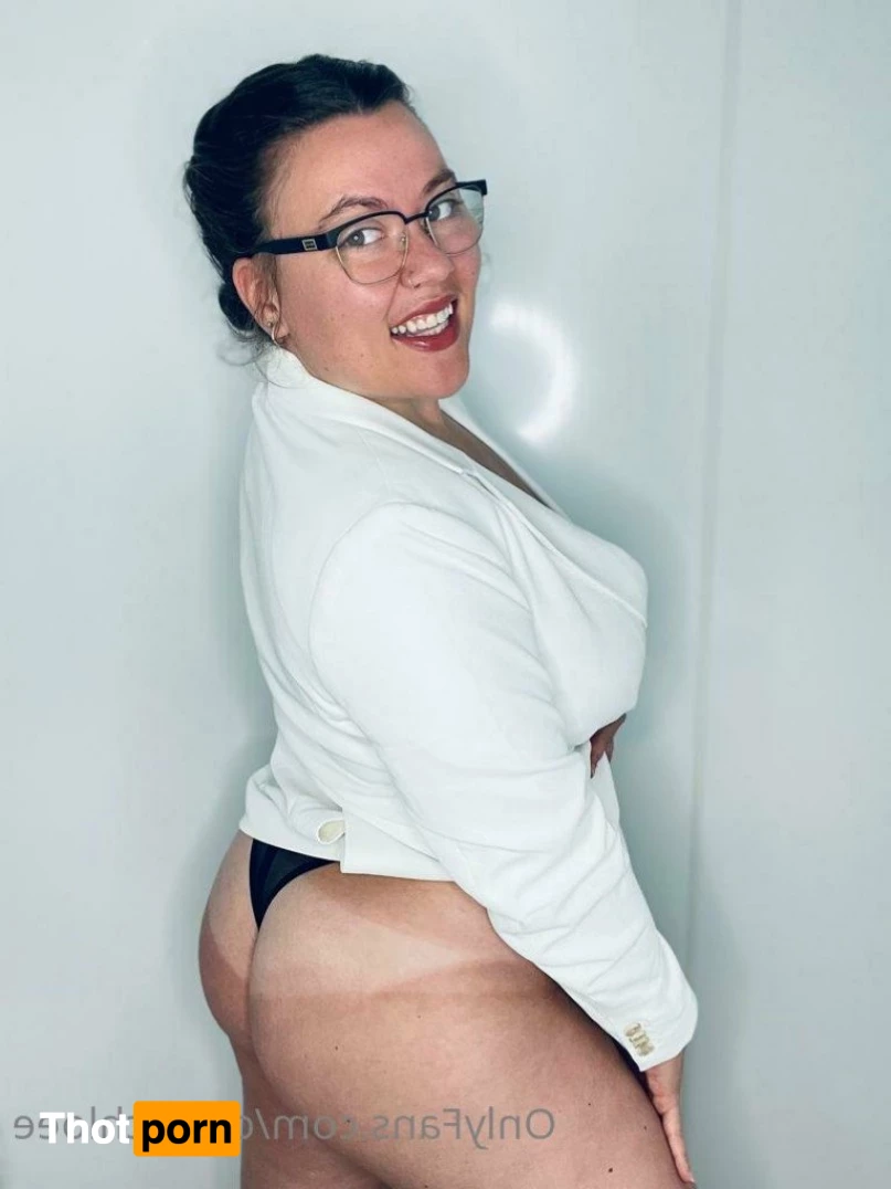 Chloe 🍒 | SQU!RT QUEEN 4741197