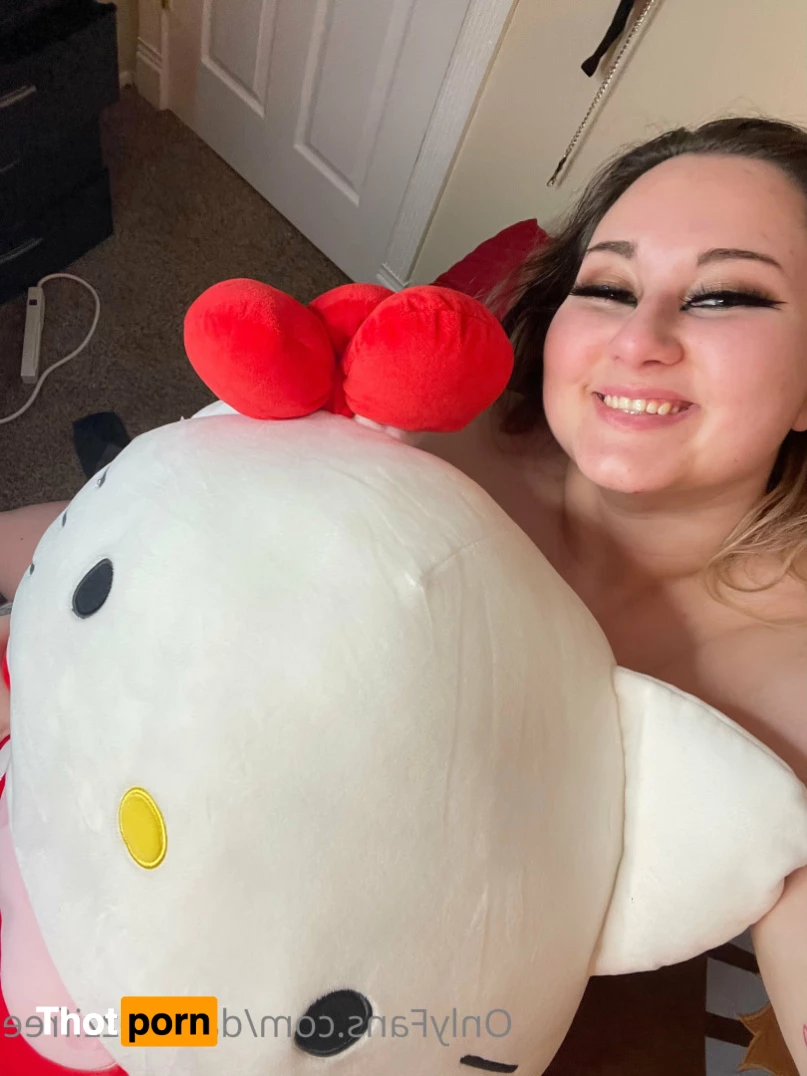 dani dezzi 😇 CHECK YOUR DMS 📩💚 10625450