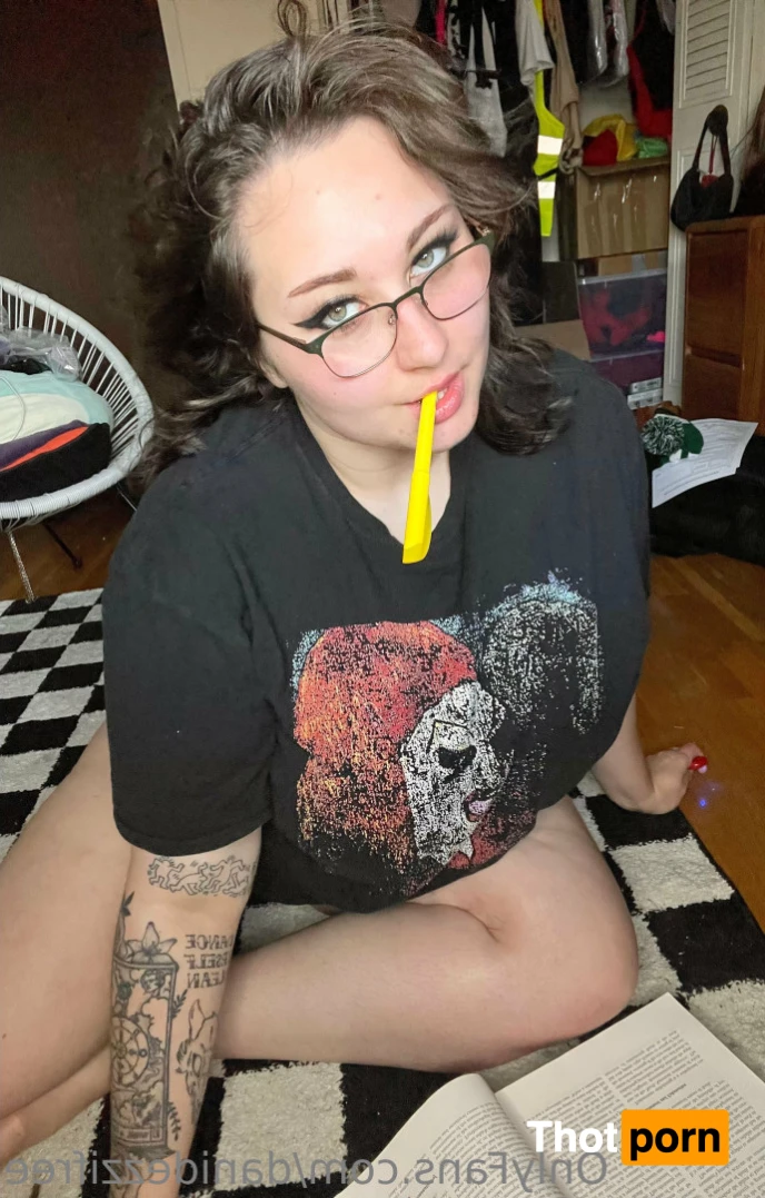 dani dezzi 😇 CHECK YOUR DMS 📩💚 15100808