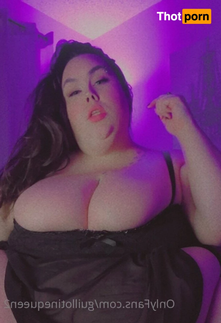 Her Majesty The Queen 4720757