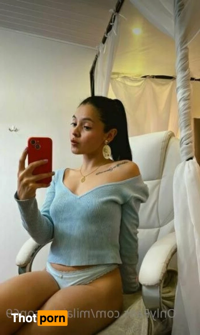 Mila Johnson 🍭 4710964