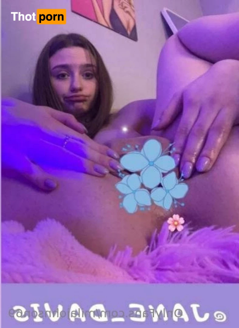 Mila Johnson 🍭 4710976