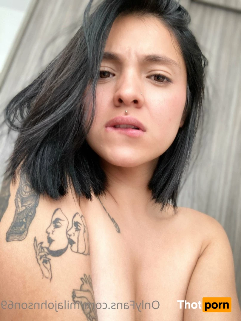 Mila Johnson 🍭 4710982