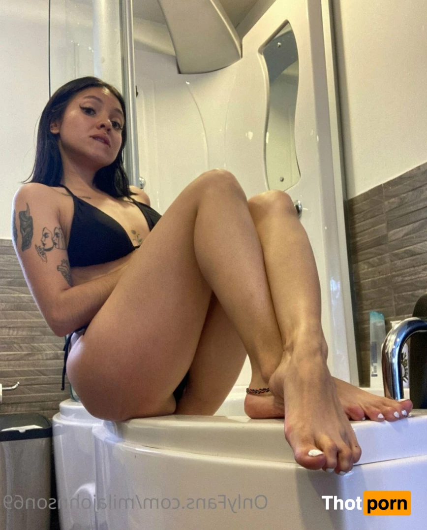 Mila Johnson 🍭 4711041