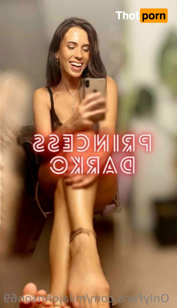 Mila Johnson 🍭 4711061