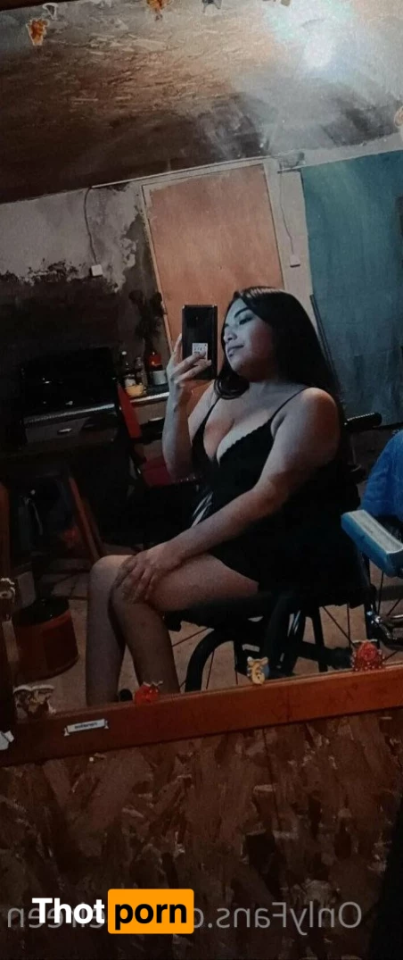 Girl on wheels 4705905