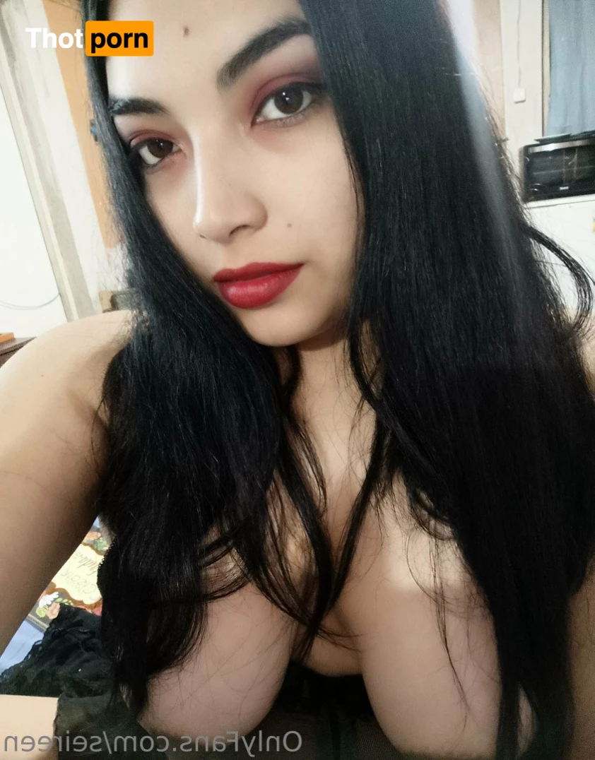 Girl on wheels 4705909