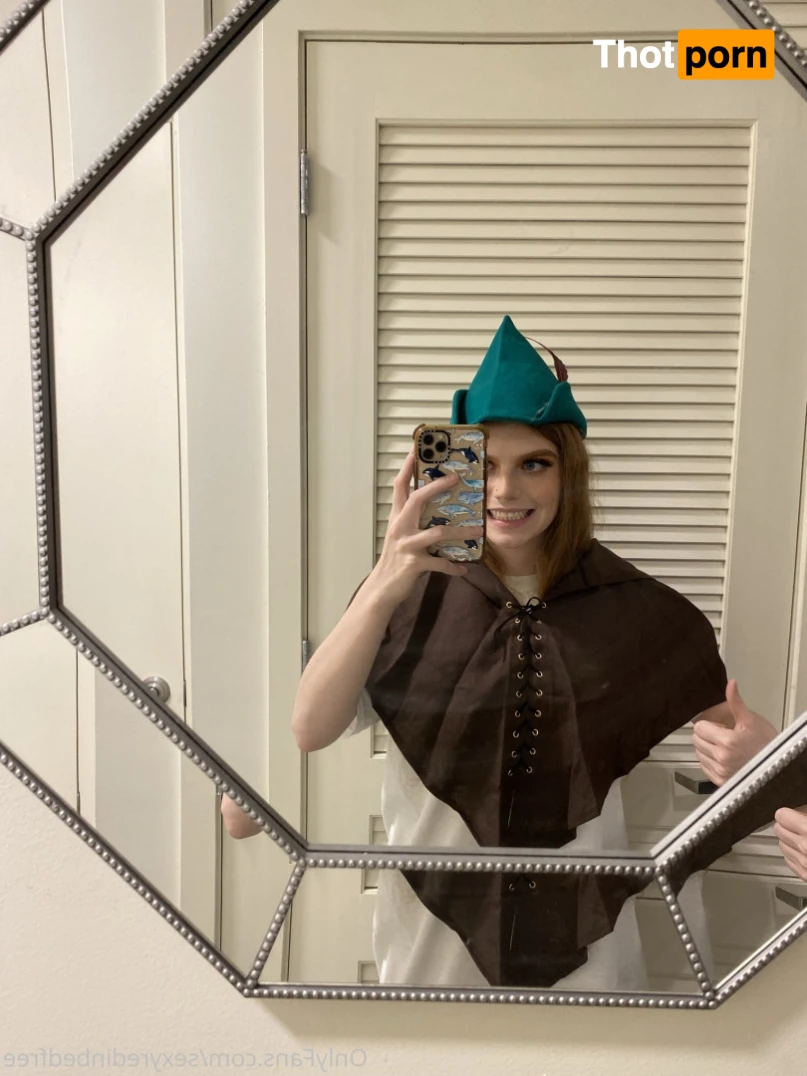 SexyRedinBedFree 14999536