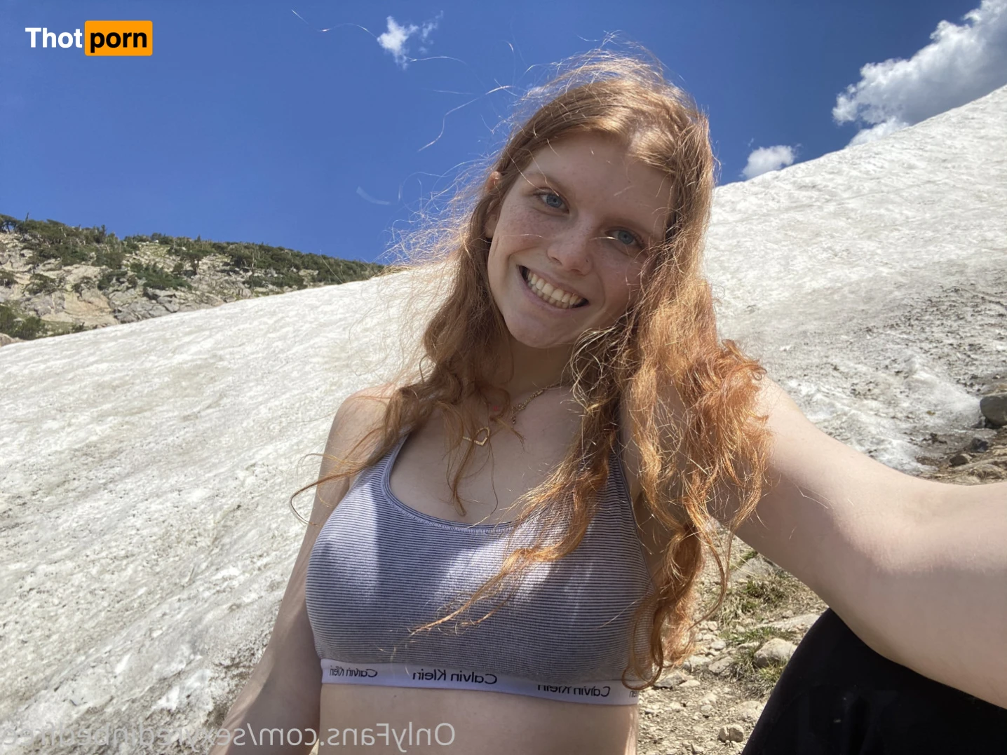 SexyRedinBedFree 14999716