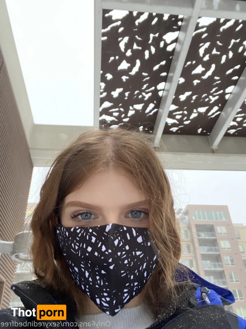 SexyRedinBedFree 15000081