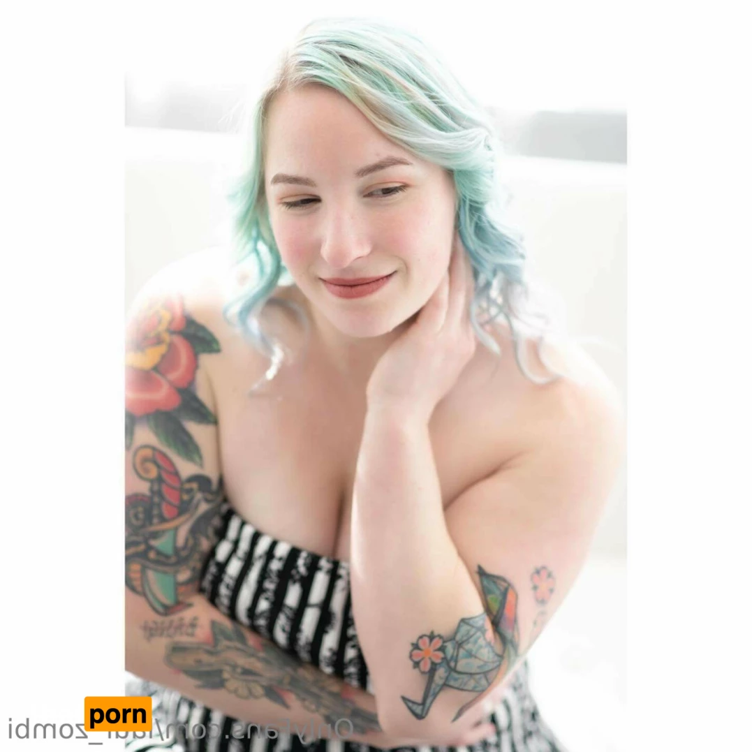 Laur the Kinky Baker 10621644