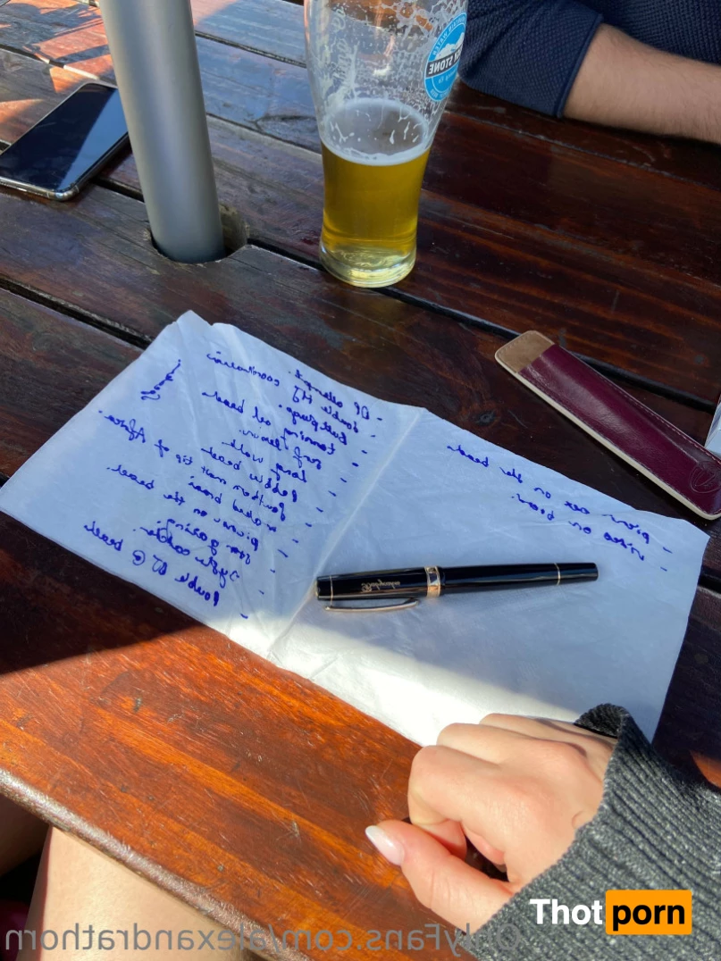 Alexandra Thorn 10751414