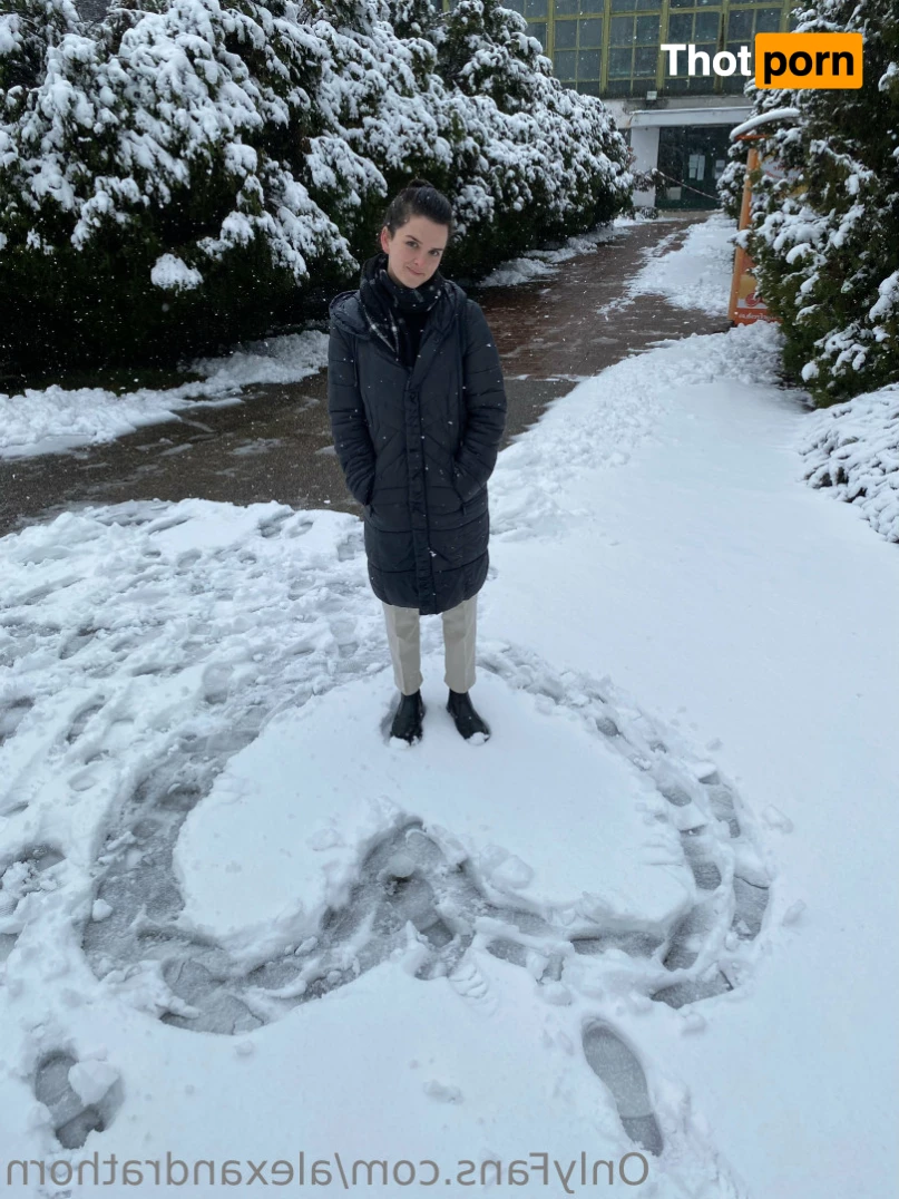 Alexandra Thorn 10751436