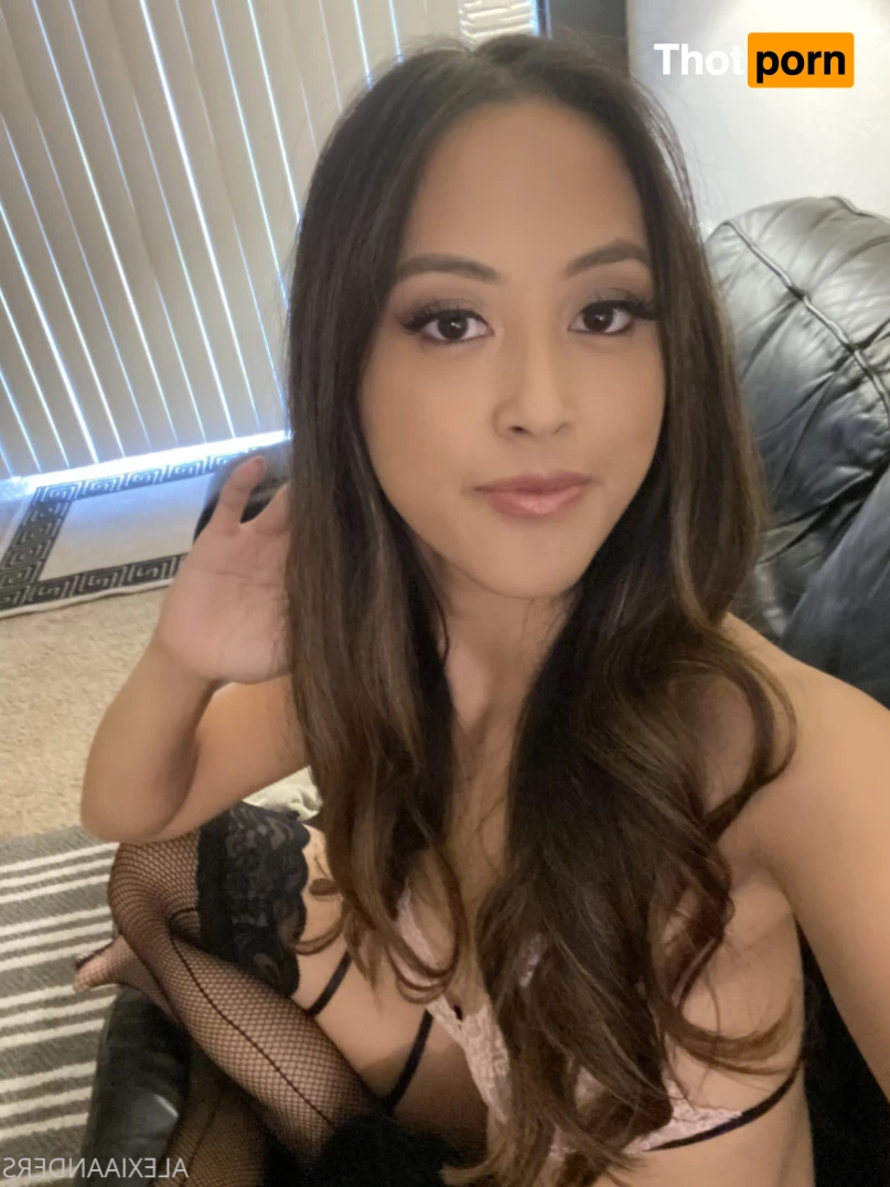 Alexia Anders 7582245