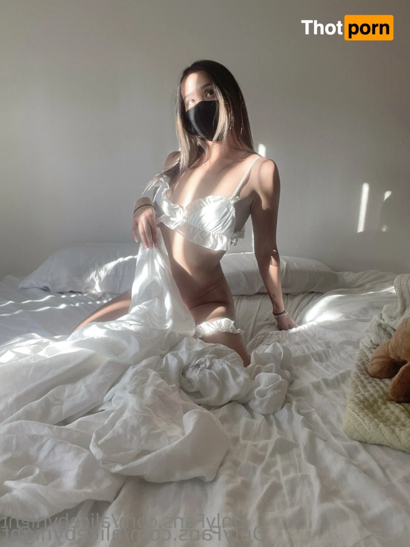 💕Petite Asian e-girl ~ Onlyfans 💕 [ alicebynight ] OnlyFans leaked photo  7413333 on Thotporn