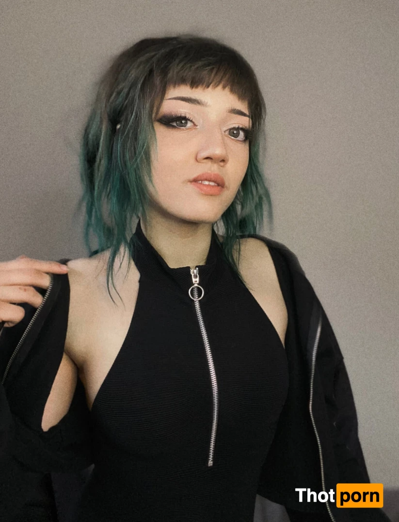 𝔞𝔩𝔳𝔦𝔢 6770538