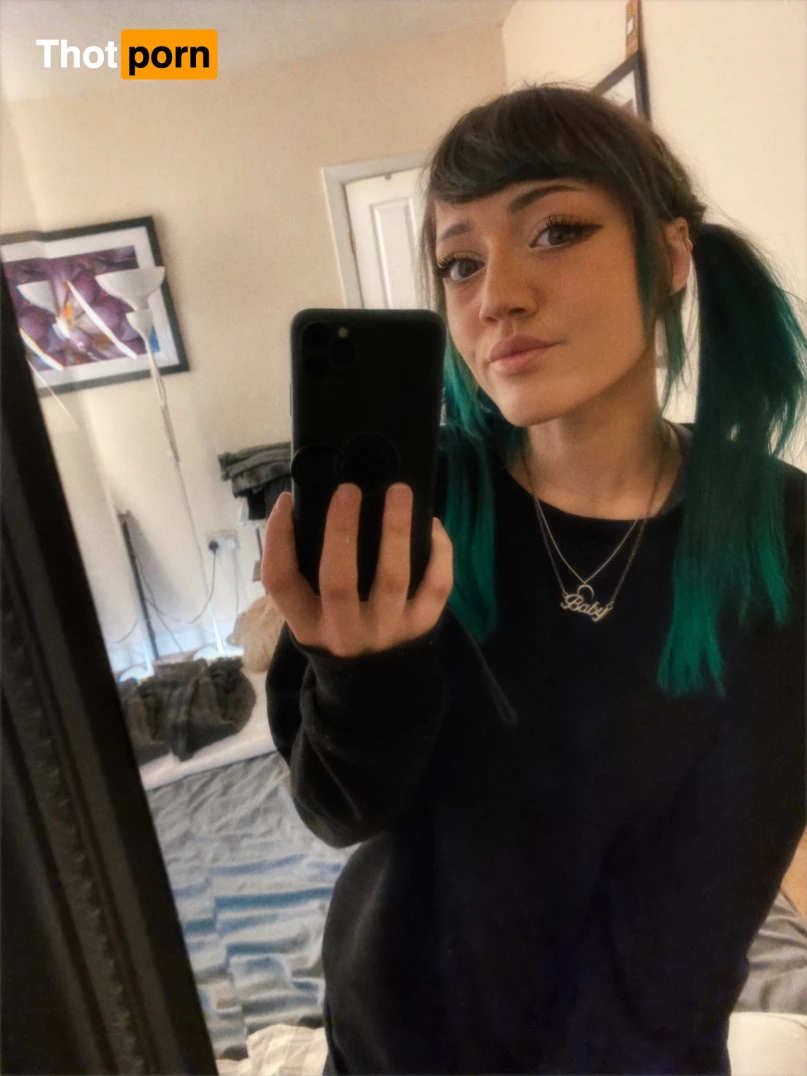 𝔞𝔩𝔳𝔦𝔢 6770584