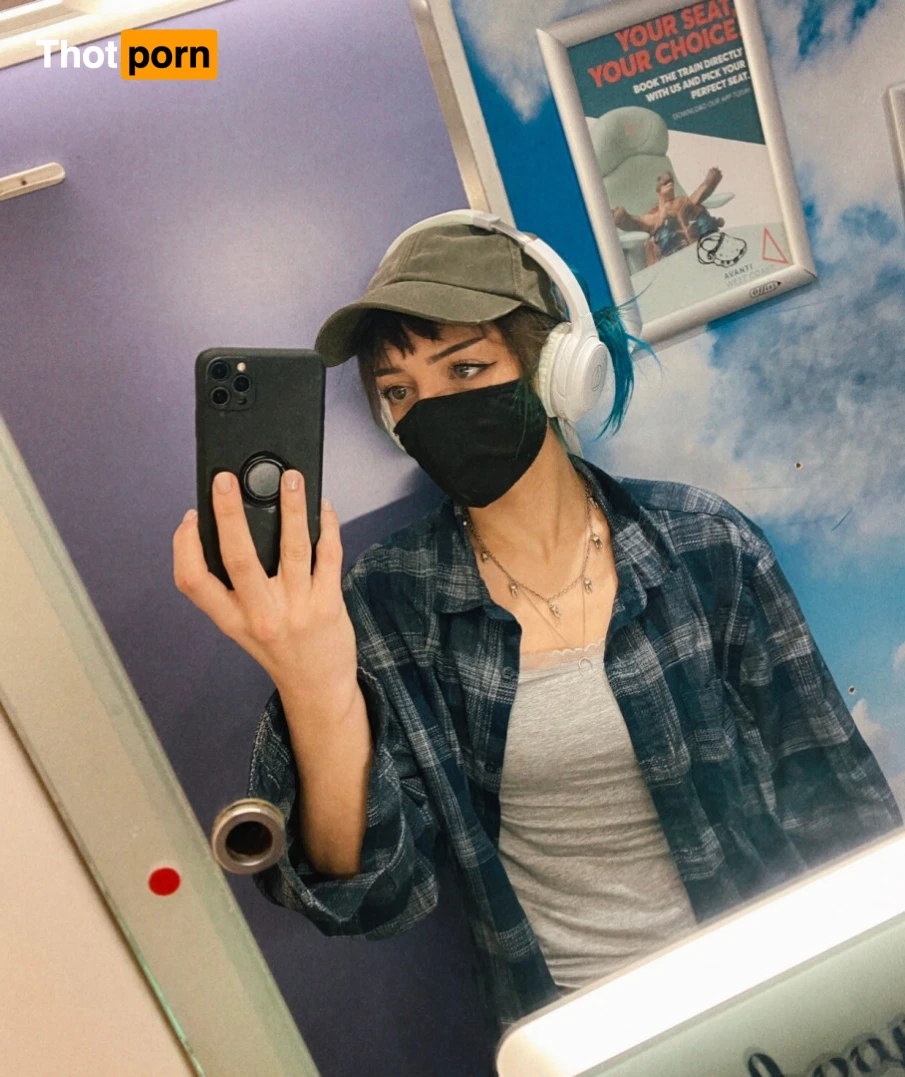 𝔞𝔩𝔳𝔦𝔢 15896762