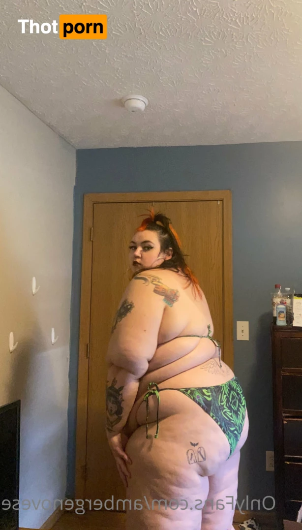 Amber Genovese 6496813