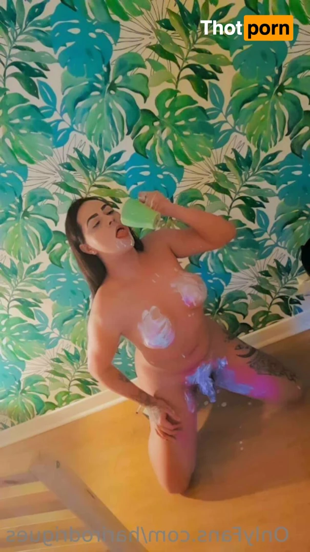 Hari red-haired girl 14915908