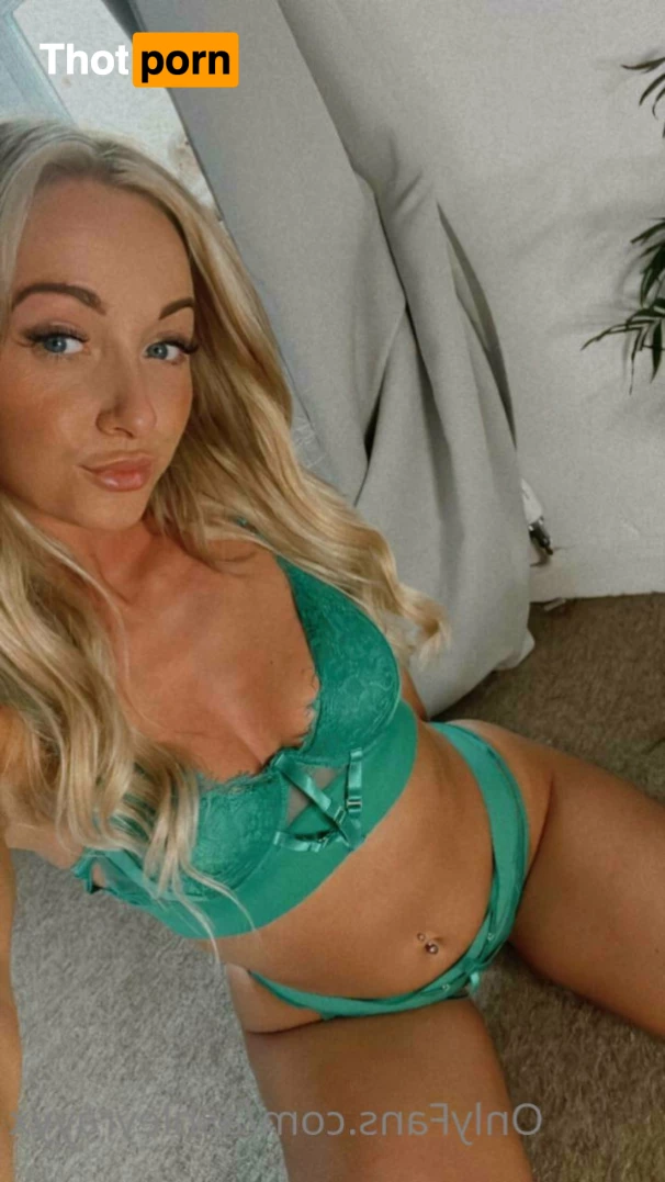 Your internet girlfriend❤️ 6760859