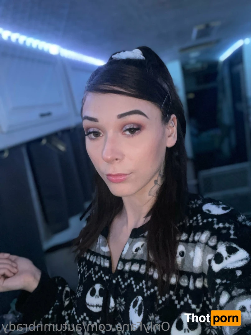 Autumn Dixon 14913096