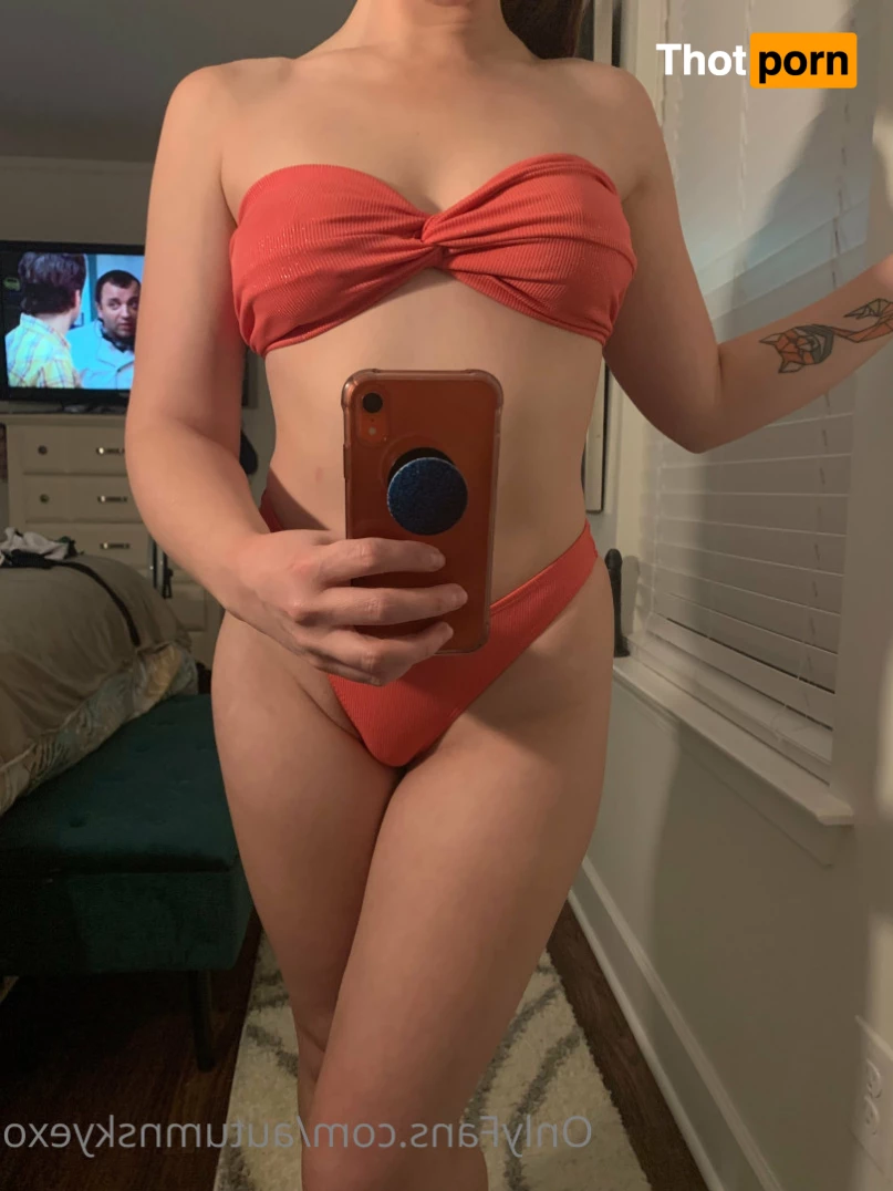 Autumn Skye 10751334