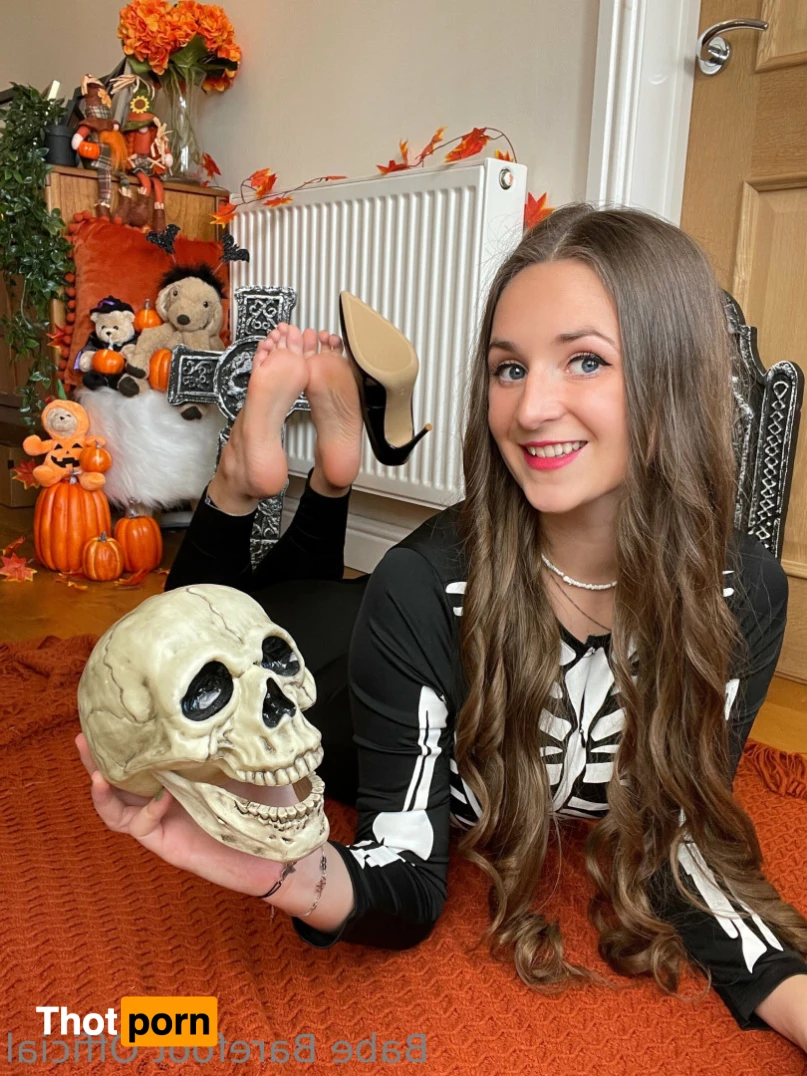 Babe Barefoot 10894799