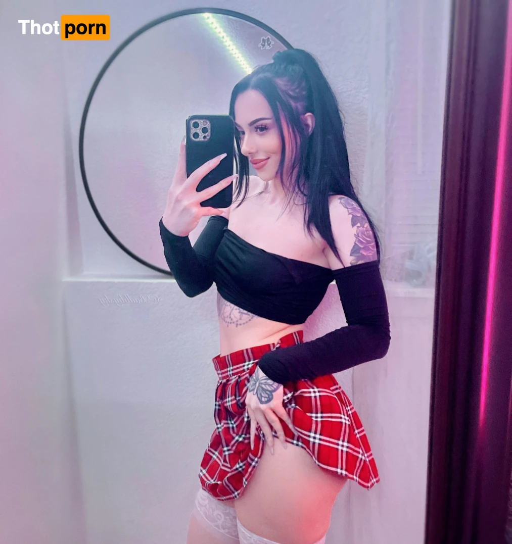 Sky Valentine👸🏻 12071690