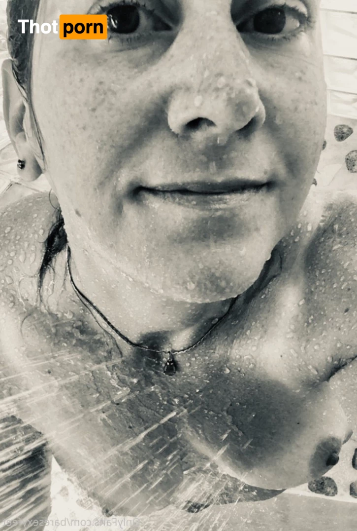 Bare Sexy Feet 7542813