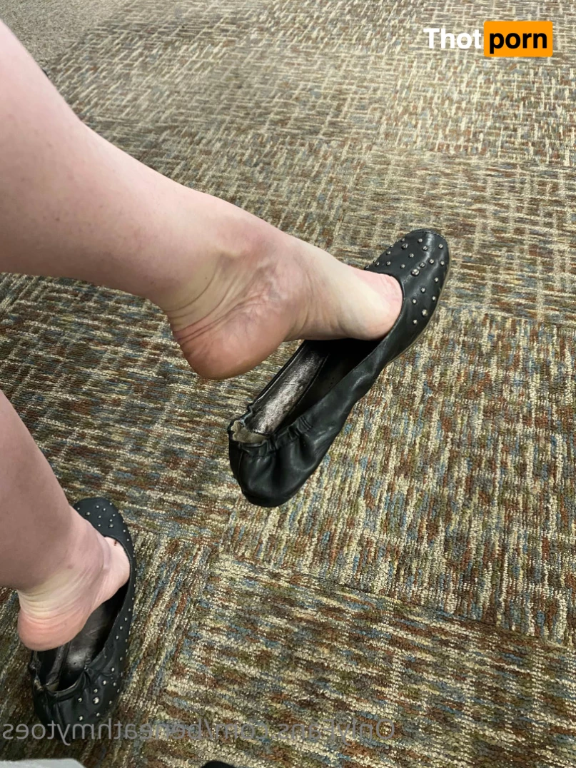 Beneathmytoes 7529009