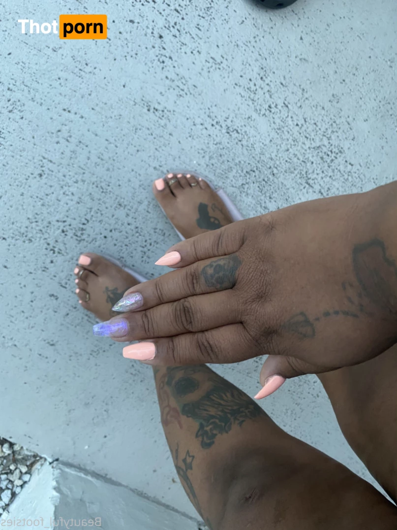 beautyful_footsies 6444617