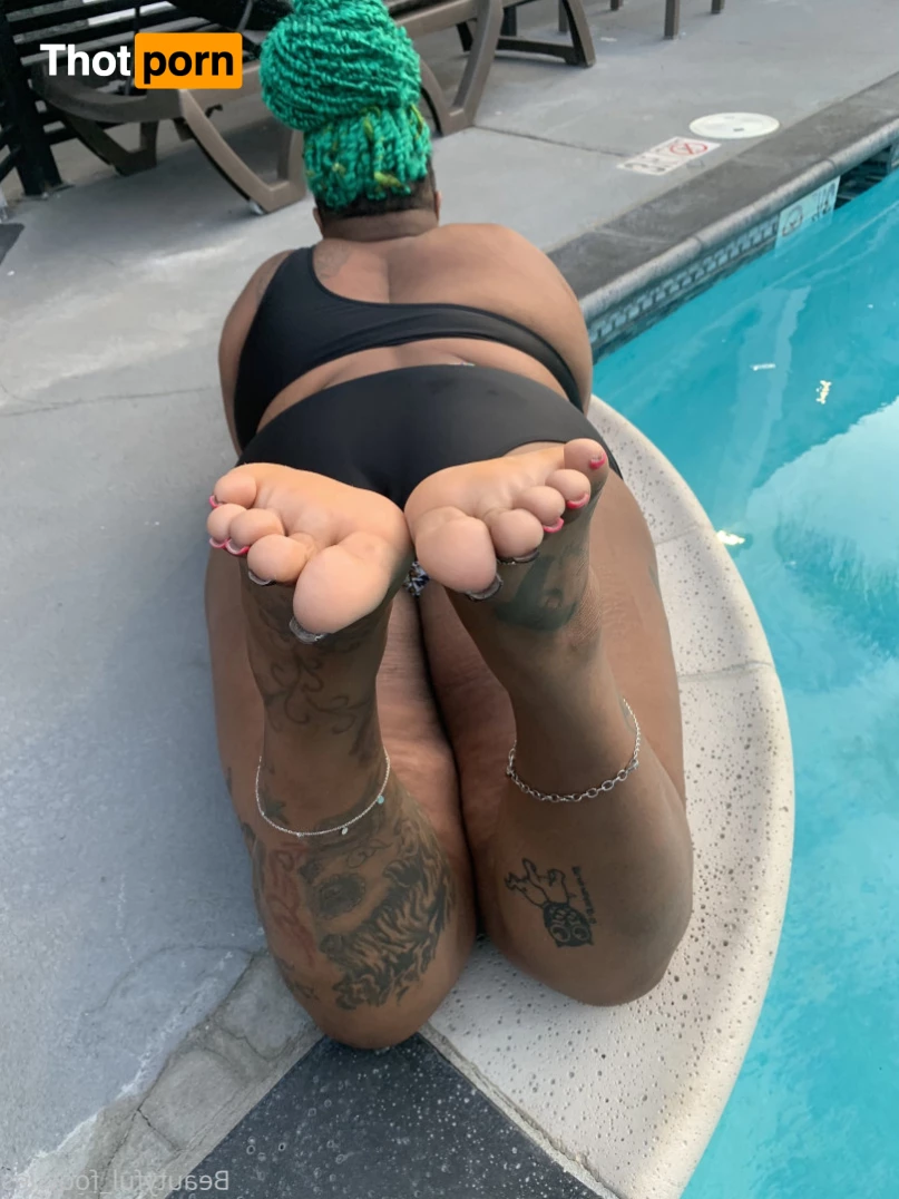 beautyful_footsies 6444714