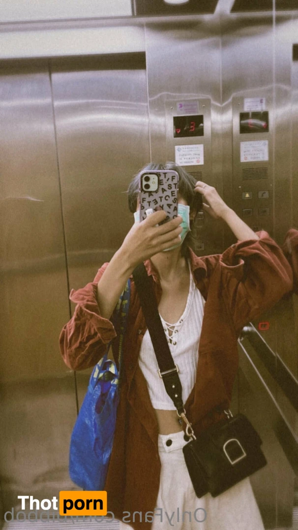 Elle 🐋🫧 14871805