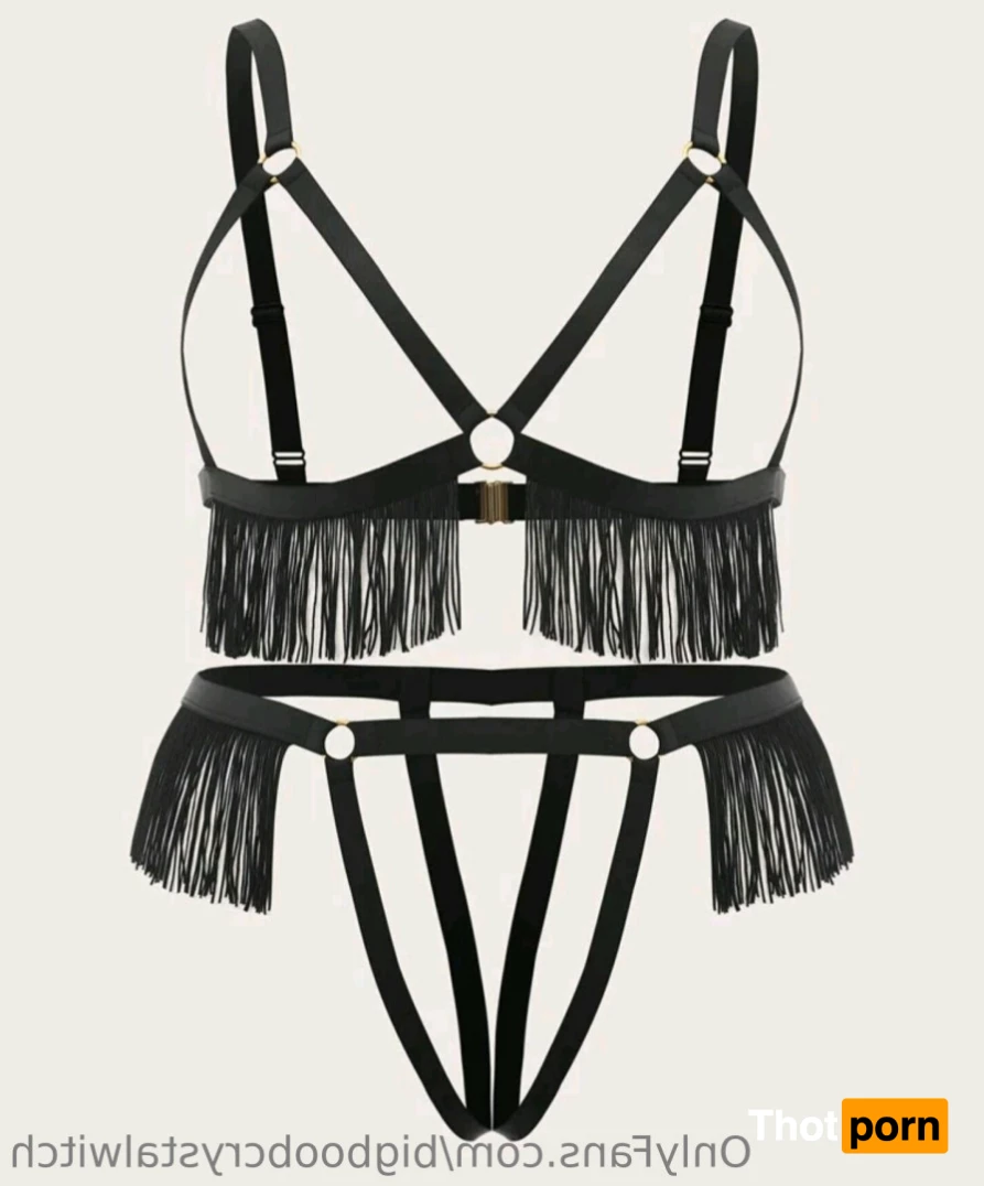 BigBoobWitch 7801294