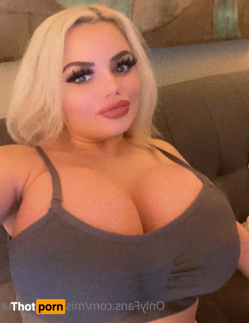 Barbie Doll Chloe 7619538