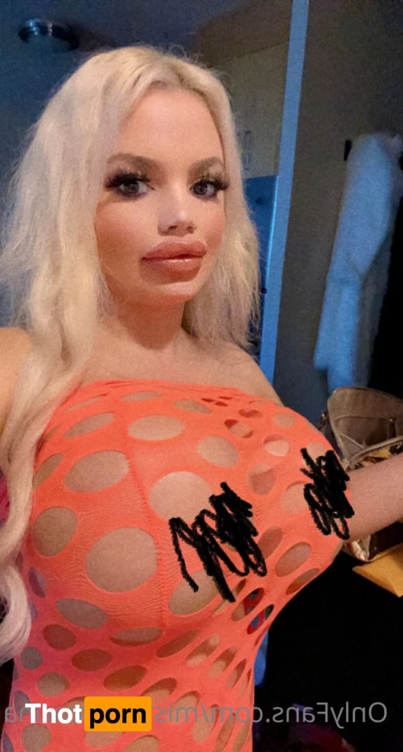 Barbie Doll Chloe 7619588