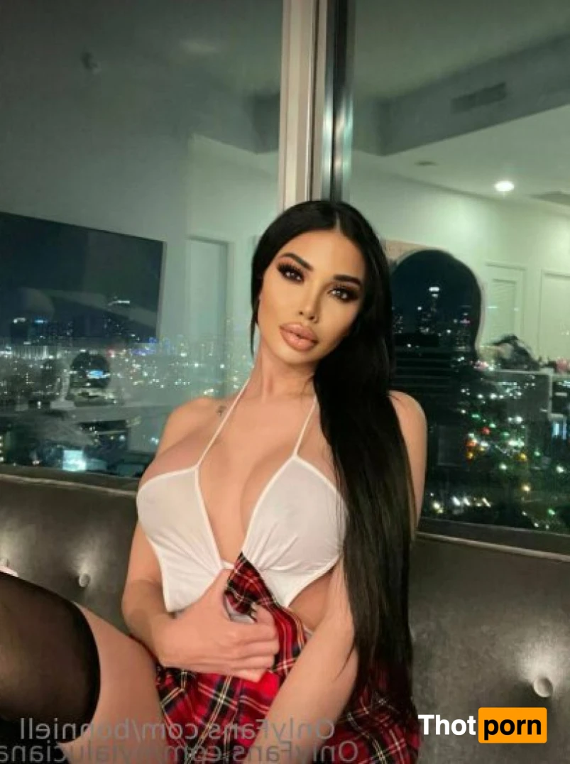 Blonde Bonnie 🖤🐰 14865364