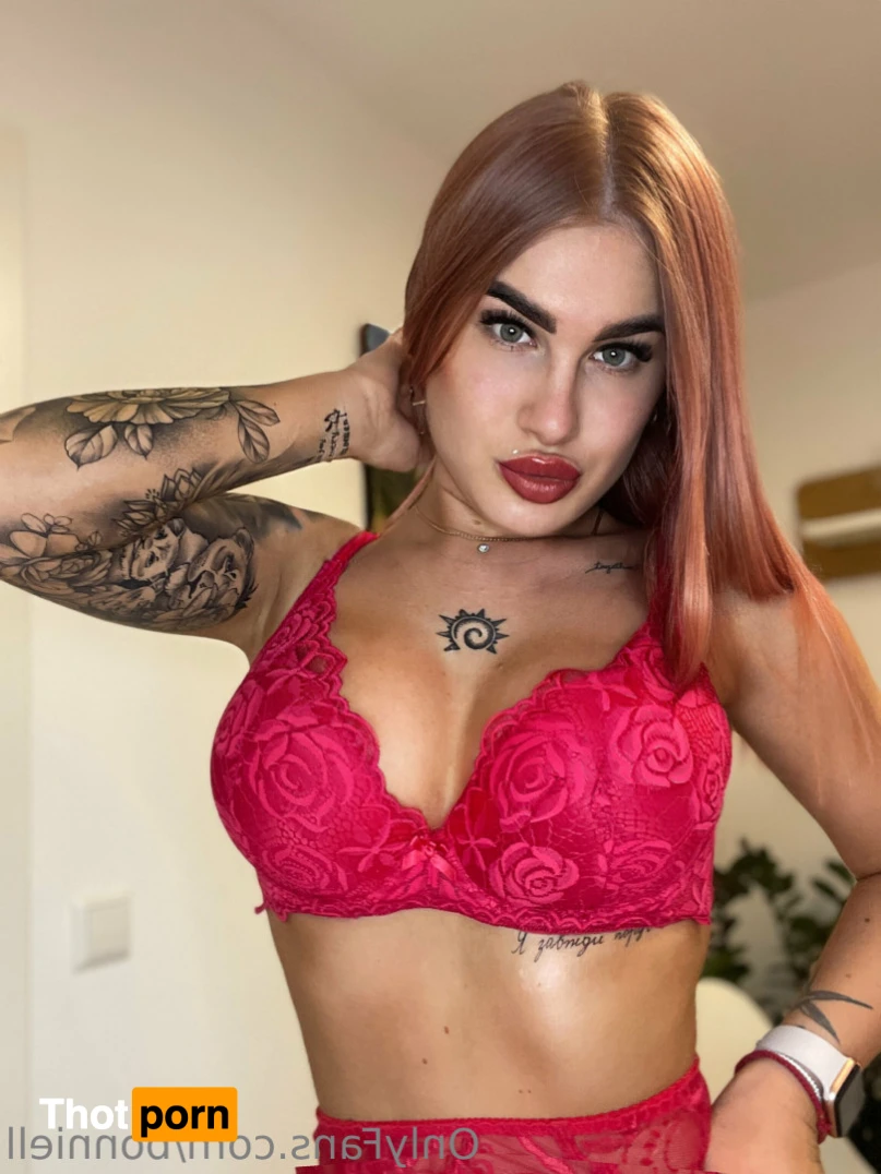 Blonde Bonnie 🖤🐰 14865485